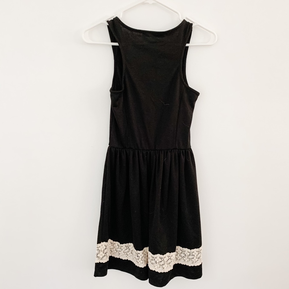 Sold ! Black and lace dress